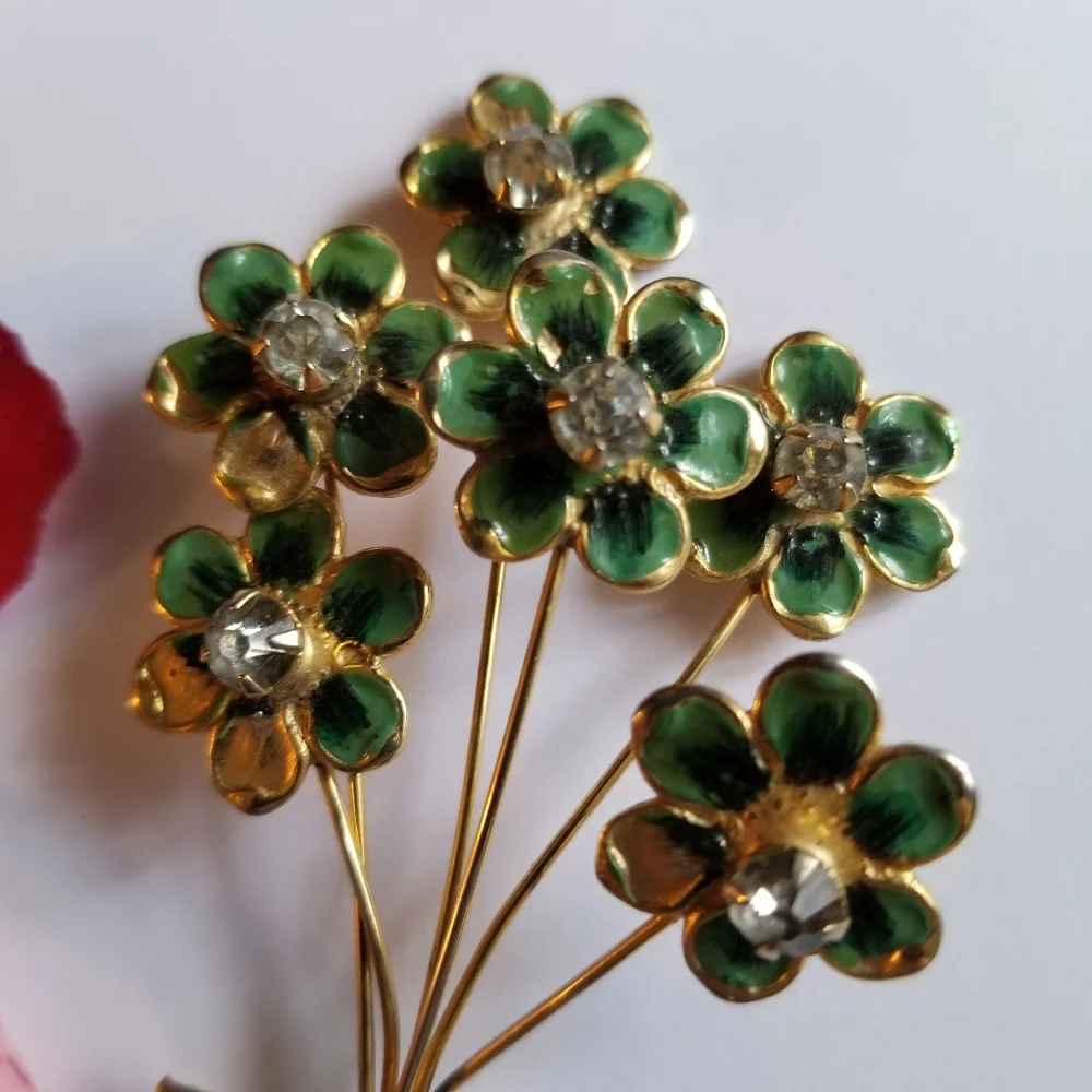 Relisted- vintage green flower bouquet brooch enamel gold tone floral pin - Picture 2 of 12
